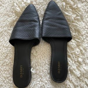 Black dress flats